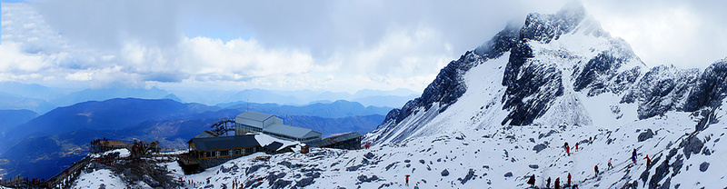 雪山背景jpg设计背景_新图网 https://ixintu.com 海报背景 天猫海报 海报素材 唯美背景 摄影图片 活动背景 女装男装 背包鞋子 冬季背景 海报banner