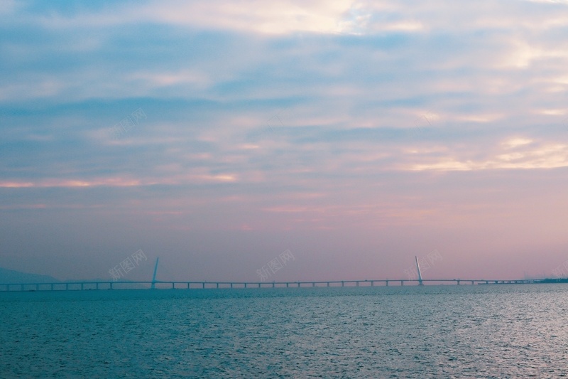 海边的云彩和蓝天jpg设计背景_新图网 https://ixintu.com 海边 云彩 晚霞 桥