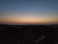 日出前的远方背景