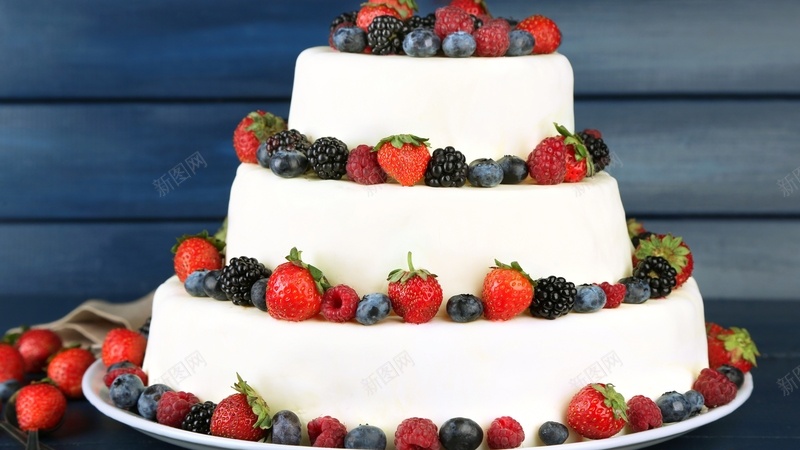草莓蓝莓树莓蛋糕jpg设计背景_新图网 https://ixintu.com 草莓 蓝莓 树莓 蛋糕