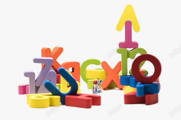 一堆彩色积木png免抠素材_新图网 https://ixintu.com 颜色 积木 玩具 字母