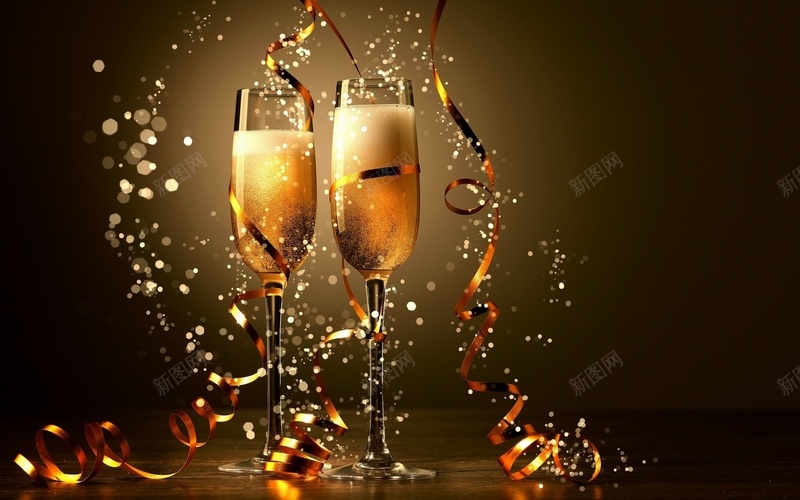 玻璃杯的香槟jpg设计背景_新图网 https://ixintu.com 玻璃杯 香槟 丝带 光泽