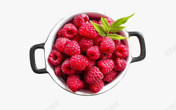 新鲜水果树莓png免抠素材_新图网 https://ixintu.com 新鲜水果 树莓 水果 盘子里的水果 食材 生鲜 营养 健康