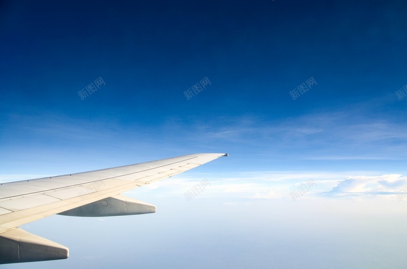 飞机天空尾翼云jpg设计背景_新图网 https://ixintu.com 飞机 天空 尾翼 云