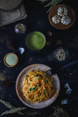 卡通美食图片美食摄影食欲炸酱面摄影图片