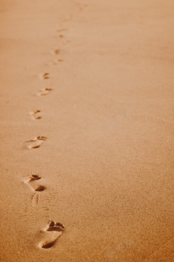 沙滩上的脚印图片沙滩脚印海边沙高清图片