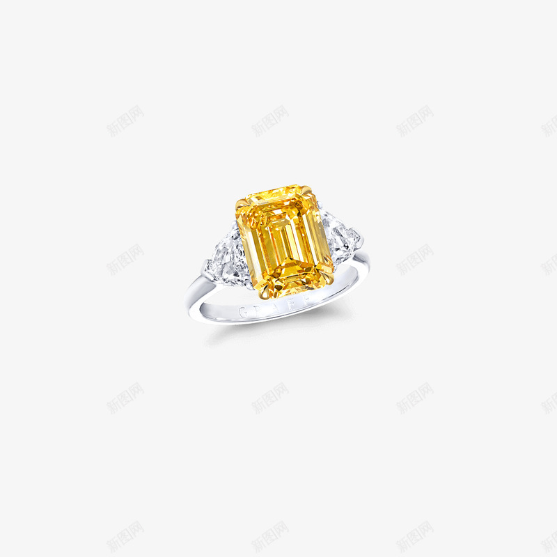 A Classic Graff ring featuring an emerald Cut yellow diamond with shield shape diamond side stones珠宝png免抠素材_新图网 https://ixintu.com 珠宝