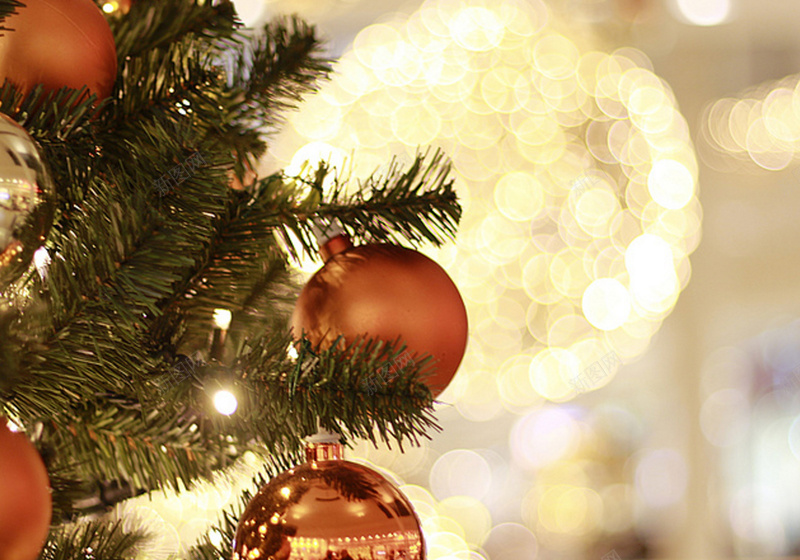 圣诞树一角背景jpg设计背景_新图网 https://ixintu.com 圣诞树 圣诞球 金色 棕色 摄影 风景