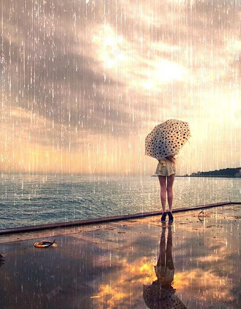 金色的雨一个人的孤独jpg设计背景_新图网 https://ixintu.com 一个人 孤独 海滩 金色 雨