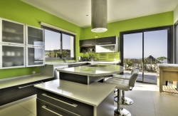 高档餐桌绿色壁纸厨房高档装修图片素材高清图片