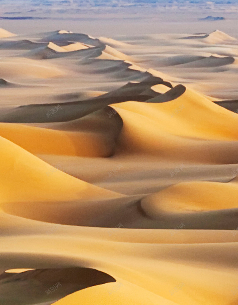iPhone6plus荒凉沙漠H5背景jpg设计背景_新图网 https://ixintu.com 黄色 沙漠 沙堆 风景 渐变 H5 h5 摄影