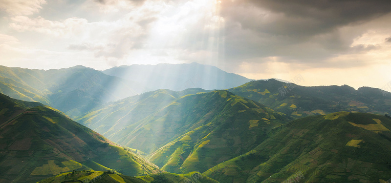 阳光梯田大山风景图jpg设计背景_新图网 https://ixintu.com 阳光 梯田 大山 风景 旅游 海报banner 摄影