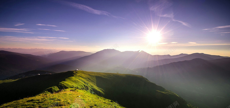 光芒远山背景图jpg设计背景_新图网 https://ixintu.com 群山 远山 光芒 蓝天 云雾 海报banner 摄影 风景