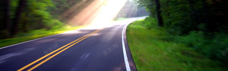 公路风景摄影jpg设计背景_新图网 https://ixintu.com 马路 美丽风景 树林 树木 图片素材 夏天风景 小路 海报banner 摄影 风景