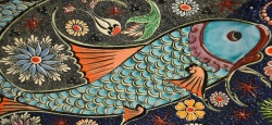 手绘艺术品蓝鱼的陶瓷艺术品图片高清图片