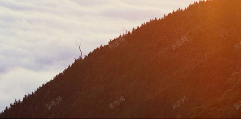 阳光照耀下的云雾山H5素材背景jpg设计背景_新图网 https://ixintu.com 云雾 光线 山脉 照耀 阳光 H5素材