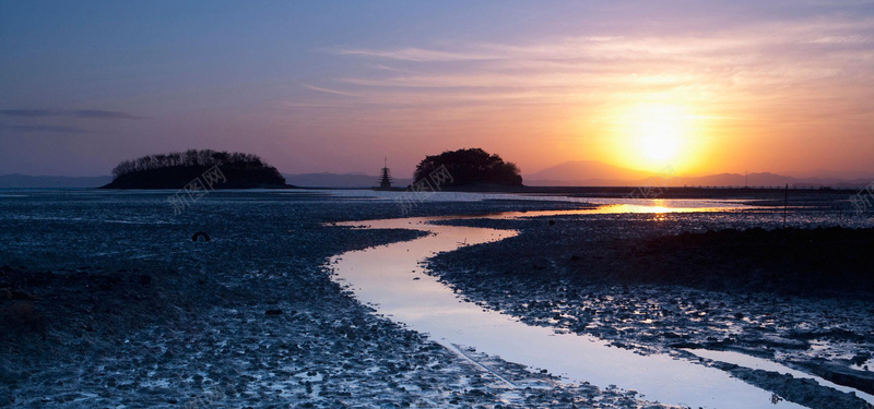 落日jpg设计背景_新图网 https://ixintu.com 太阳 蓝色 河岸 石滩 海报banner 摄影 风景