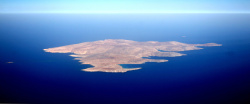爱情海风景蓝色希腊爱情海旅游海报背景图高清图片