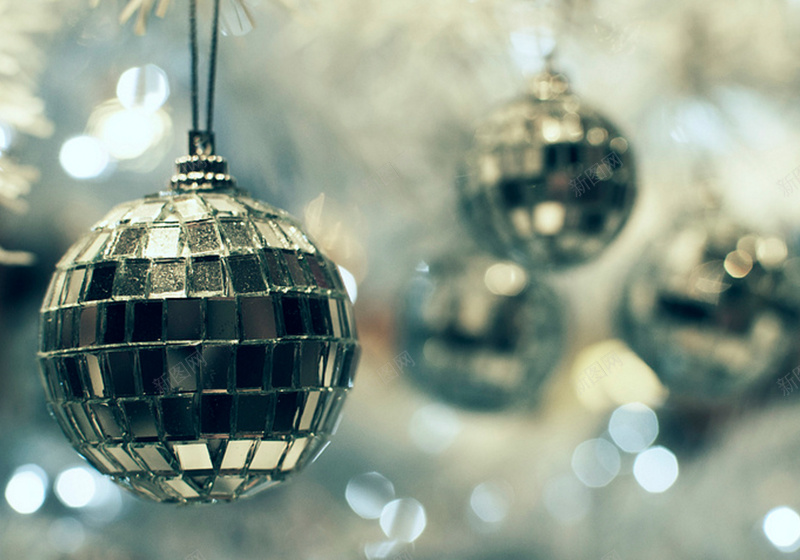 玻璃圣诞球背景jpg设计背景_新图网 https://ixintu.com 圣诞球 玻璃 纹理 质感 银色