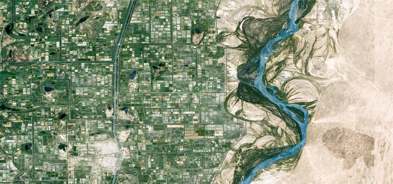 卫星下的大地背景jpg设计背景_新图网 https://ixintu.com 摄影 科技 卫星 绿色 电子 海报banner 科技感 科技风 高科技 风景