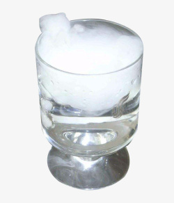 干冰效果杯子里的干冰高清图片