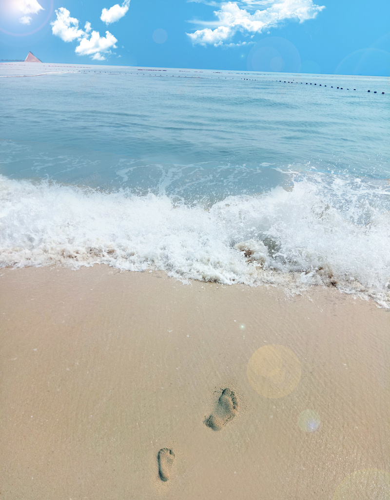 夏季海滩风景旅游平面广告jpg设计背景_新图网 https://ixintu.com 夏季 海滩 风景 旅游 平面广告 蓝天白云 脚印 浪花 摄影 婚纱照