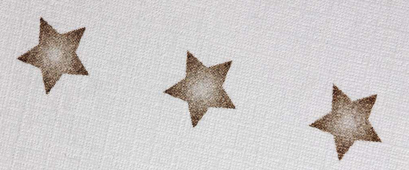 三颗星星纹理质感图jpg设计背景_新图网 https://ixintu.com 布艺 文艺 星星 棕色 麻布 简约 海报banner 质感 纹理