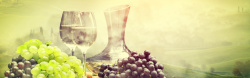 透明高脚杯子葡萄酒庄园景色高清图片高清图片