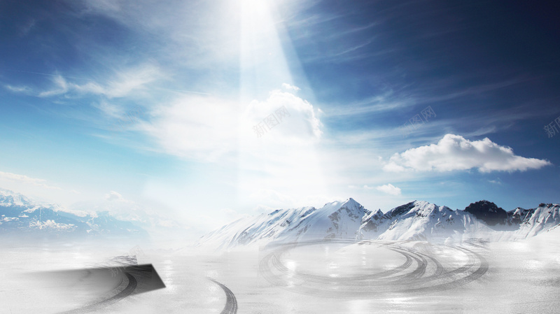 蓝天白云雪山阳光汽车jpg设计背景_新图网 https://ixintu.com 轮胎痕迹 汽车 白云 蓝天 雪山 商务 大气
