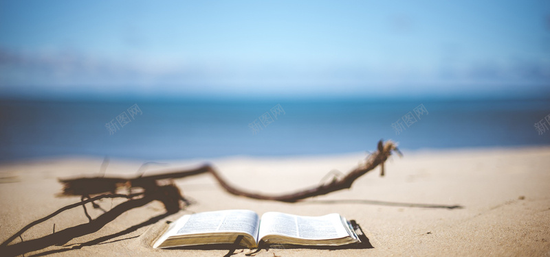 蓝天海水沙滩图书背景背景