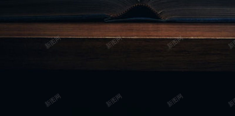 照射到书上的阳光H5背景jpg设计背景_新图网 https://ixintu.com 树木 创意 打开的书 阳光 夜晚