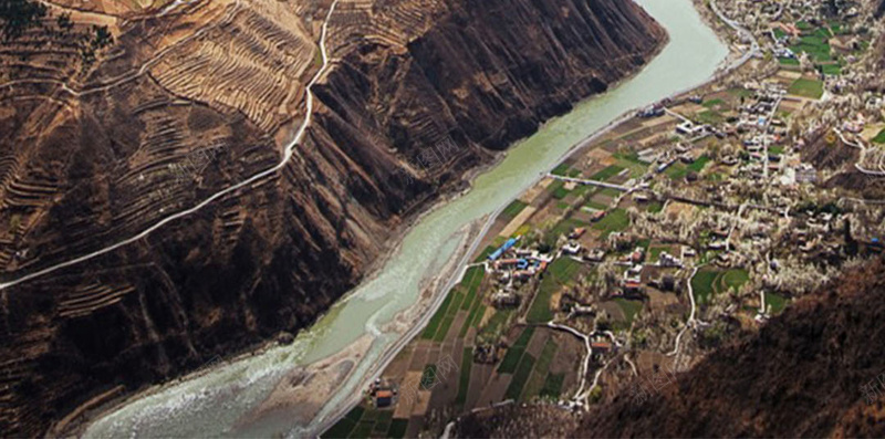峡谷中的河流H5素材背景jpg设计背景_新图网 https://ixintu.com 峡谷 河流 城市 风景 白云 H5背景 西藏 摄影