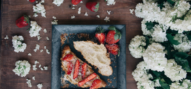 面包和食物jpg设计背景_新图网 https://ixintu.com 面包 食物 板 花 水果 草莓 食物镀 海报banner 质感 纹理