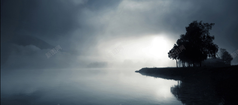 朦胧云海古风背景jpg设计背景_新图网 https://ixintu.com 朦胧 云海 古风 云雾 湖泊 河岸 山林 树木 蓝色 背景 海报banner 摄影 风景