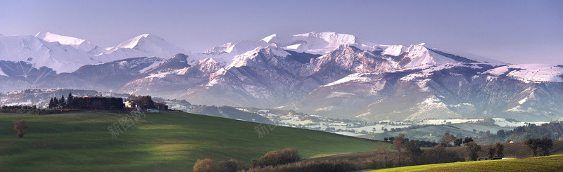 草原雪山banner创意设计背景