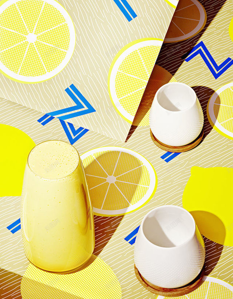 夏日夏季水果热情海报背景素材图jpg设计背景_新图网 https://ixintu.com 夏季 杯子 水果 海报 热情 纹理 质感 柠檬 黄色 几何