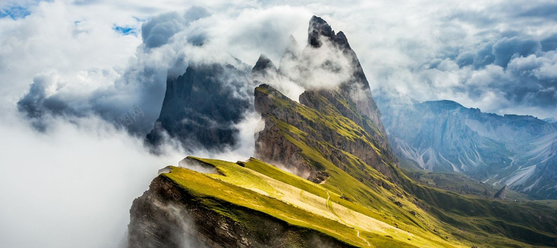 大气高山云海背景jpg设计背景_新图网 https://ixintu.com 云海 大气 绿草 蓝天 高山 海报banner