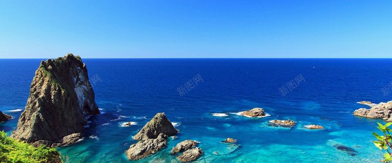 海边摄影风景jpg_新图网 https://ixintu.com 大海 礁石 蓝天 海面 摄影 海报banner 风景