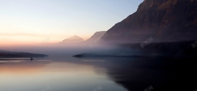 山水自然美丽风景海报bannerjpg设计背景_新图网 https://ixintu.com 山 水 孤舟 云雾 海报banner 摄影 风景