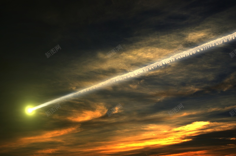 天空云彩与划过的陨石jpg设计背景_新图网 https://ixintu.com 天空 云彩 陨石 流星 科技 PPT 科幻 商务
