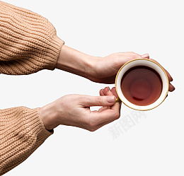 拿着一杯咖啡的手png免抠素材_新图网 https://ixintu.com 咖啡 手 毛衣 杯子 下午茶