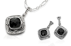 珠宝饰物项链耳环戒指手镯珠宝饰物高清图片