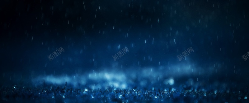 雨夜摄影图片