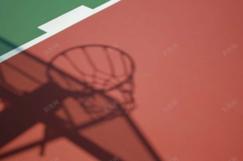 阳光下的篮球框架影子jpg_新图网 https://ixintu.com 篮球场 篮球 影子 运动