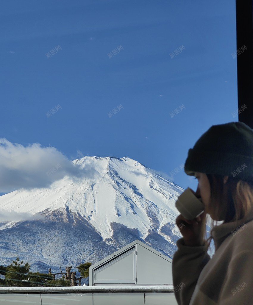 富士山下jpg_新图网 https://ixintu.com 咖啡 富士山 背影