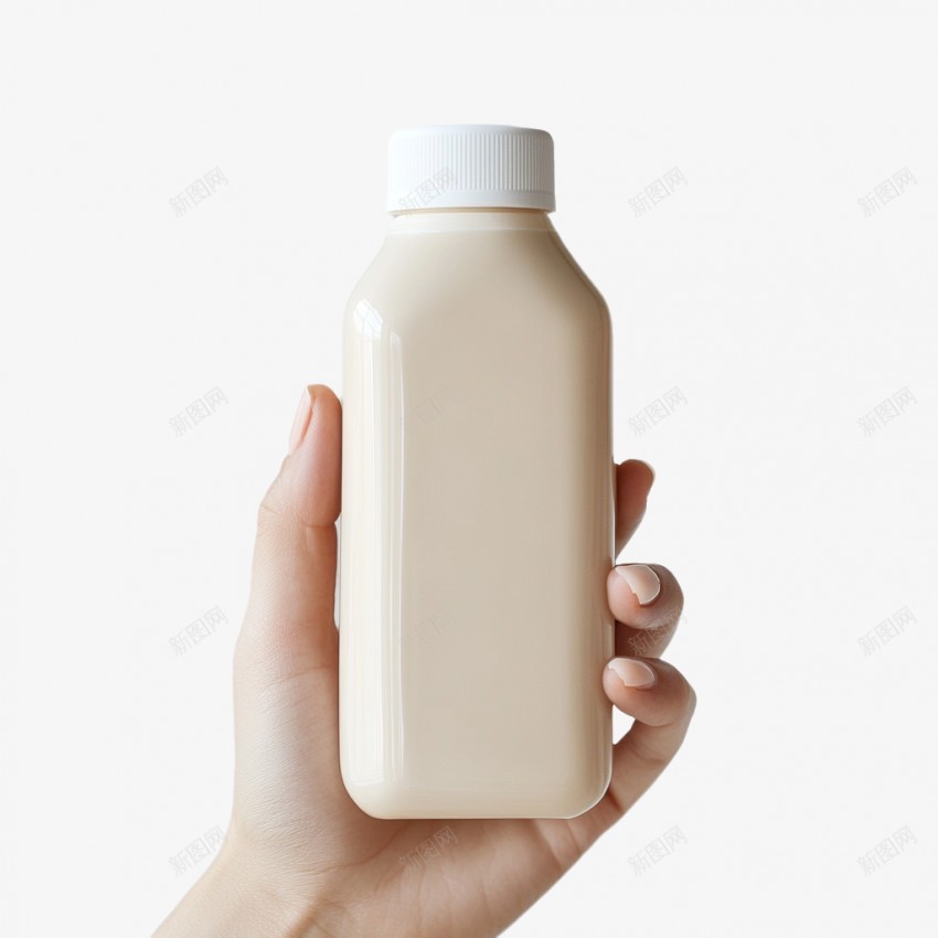 手拿瓶装牛奶png免抠素材_新图网 https://ixintu.com 牛奶 牛奶瓶