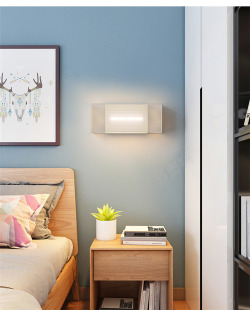 主卧室的床led壁灯现代简约创意个性客厅过道墙灯北欧主卧室床高清图片