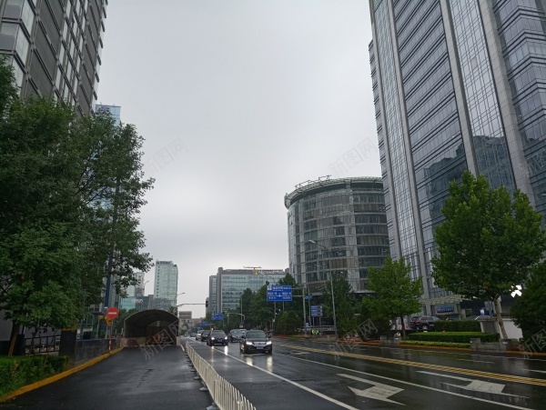 城市街道jpg_新图网 https://ixintu.com 城市 建筑 楼房 街道 马路