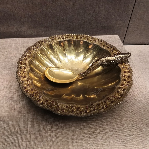 展览艺术jpg_新图网 https://ixintu.com 勺子 展览 盘子 艺术