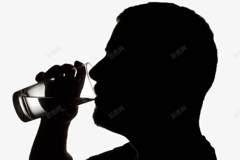 喝水的男人png免抠素材_新图网 https://ixintu.com 剪影 喝水 手拿水杯 水杯 玻璃 白开水 饮用水 黑色